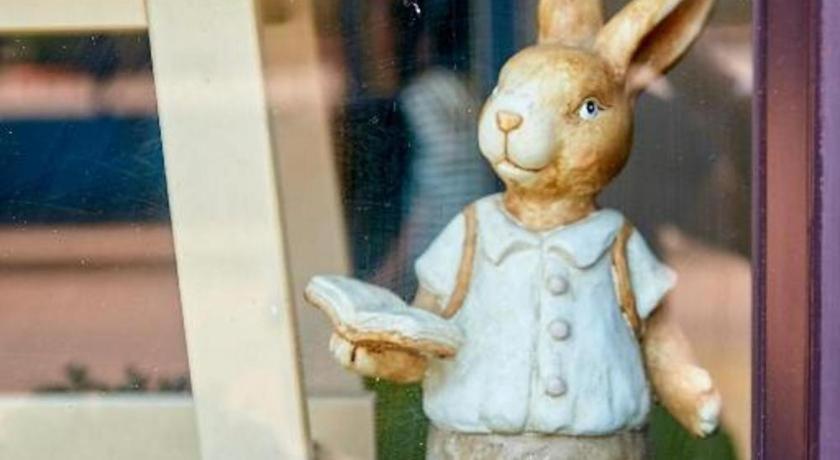 The Rabbit'S Hole Hostel Банкок Екстериор снимка