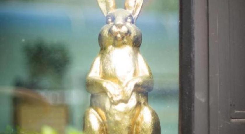 The Rabbit'S Hole Hostel Банкок Екстериор снимка